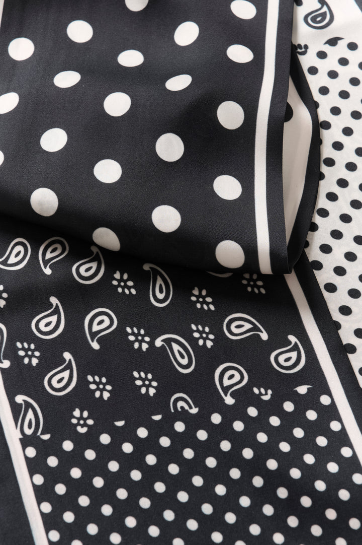 Narrow scarves in assorted patterns 