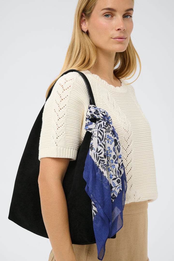 Phi scarf