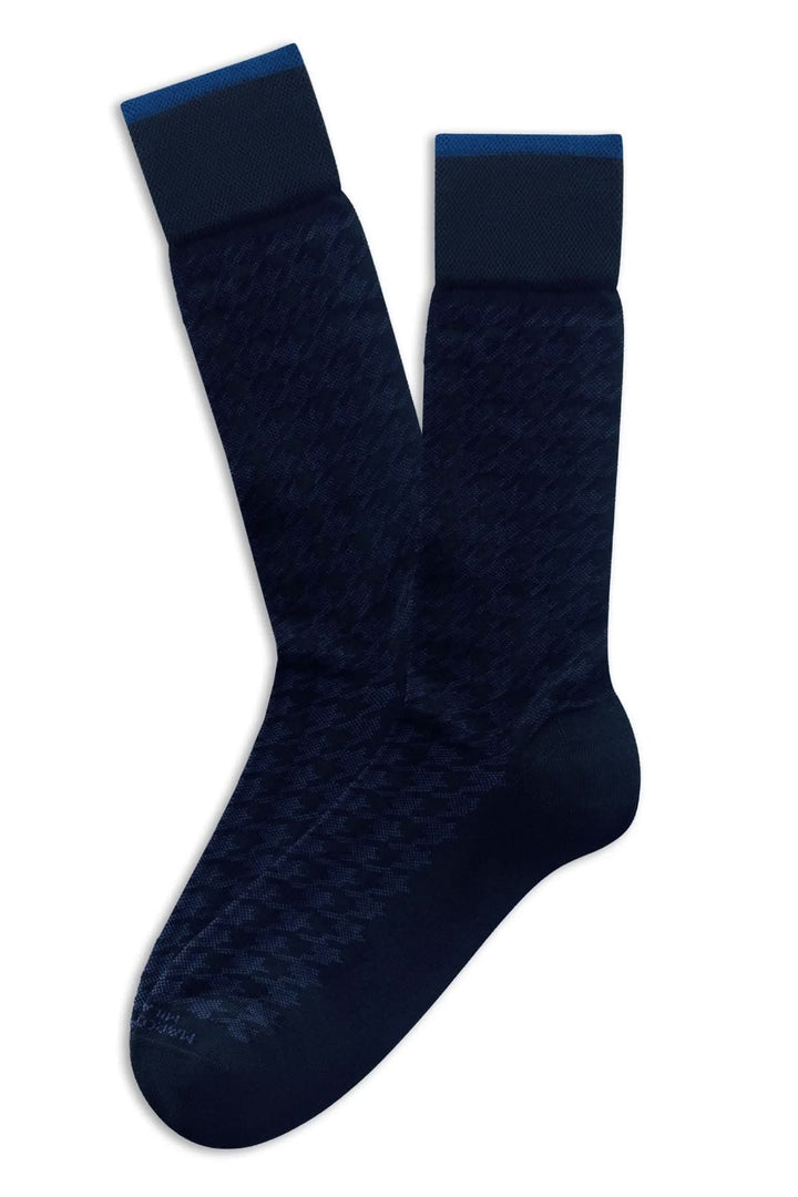 Bas motif pied-de-poule en maille fine extensible, élégants et confortables, parfaits pour tenues sophistiquées et looks décontractés.