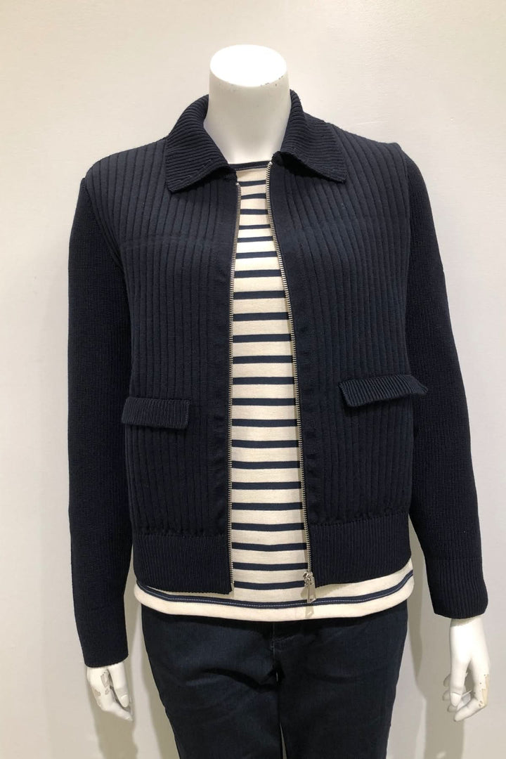 Cardigan zippé CHATEL en maille marine avec rayures, col chemise et poche décorative. Chic et élégant pour homme.