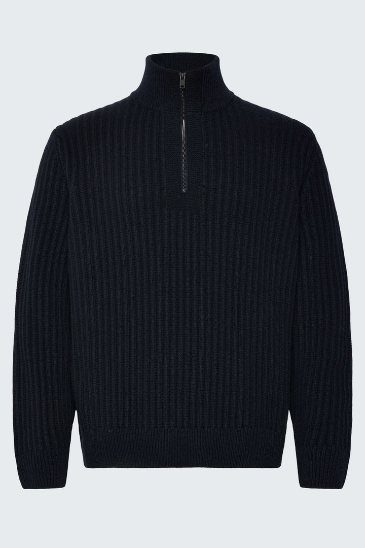 Chandail en tricot à demi-glissière noir avec col montant, style décontracté et soigné, tricot côtelé épais et fermeture éclair.