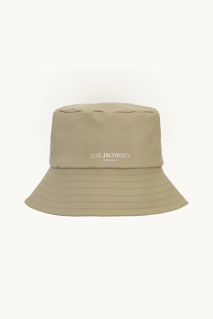 Chapeau imperméable style bob