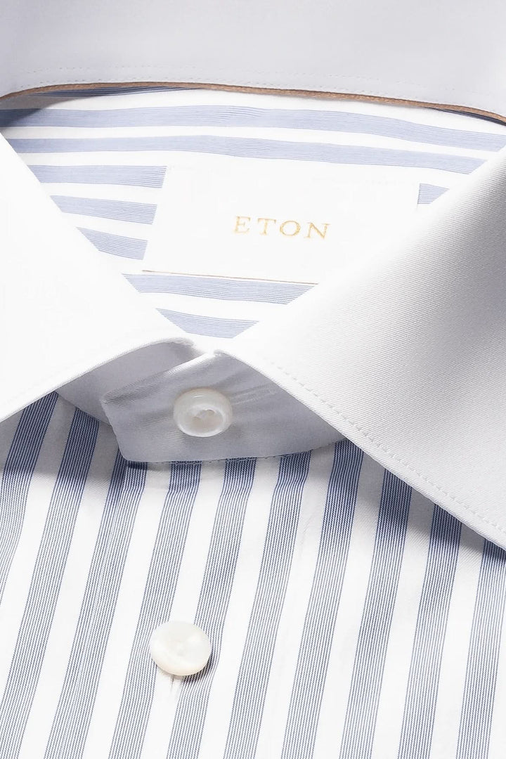 Chemise à rayures Bengal à col blanc, coupe élégante et col contrastant, produit de mode pour un look professionnel raffiné.