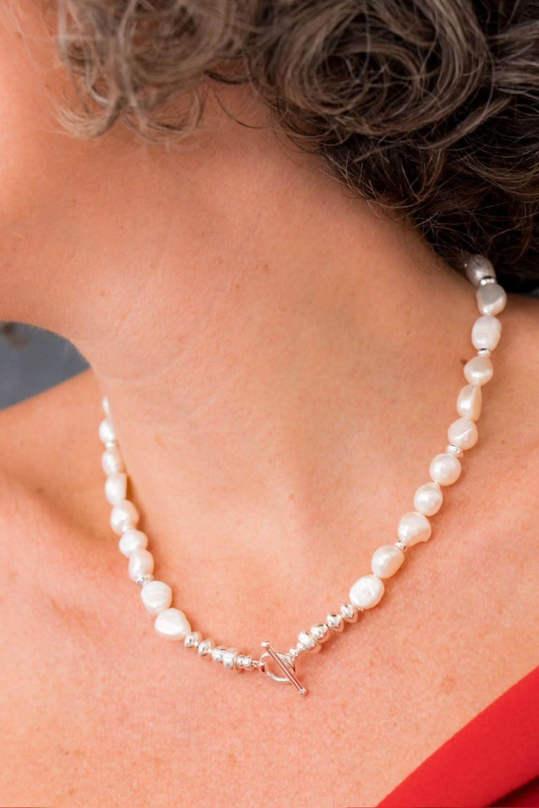 Collier élégant en perles d&