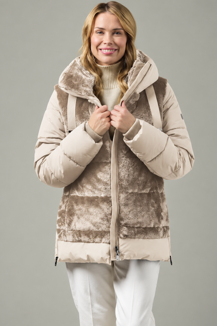 Hooded quilted coat