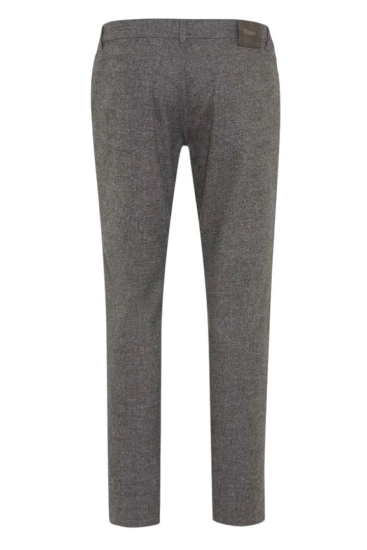 Jean en flanelle à coupe ajustée arrière, texture douce et raffinée, style chic et décontracté, jambe droite, taille mi-haute.