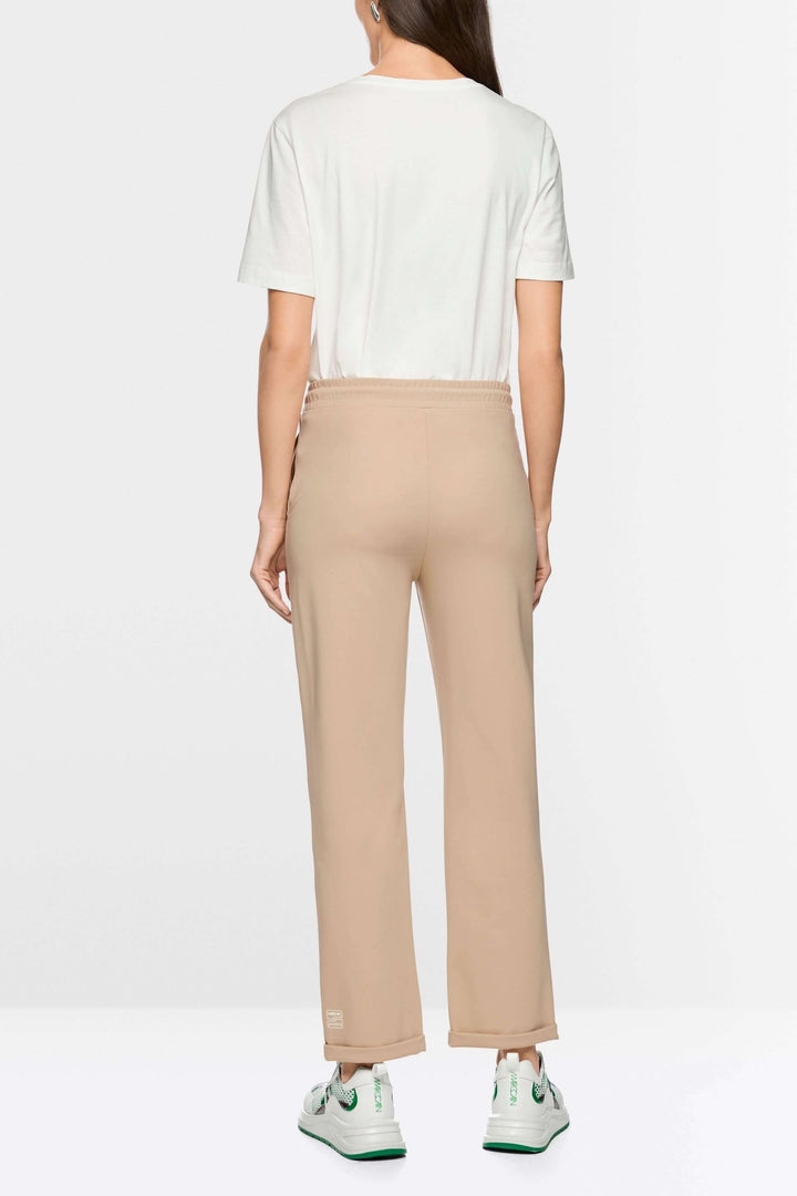 Pantalon FRIA à enfiler en mélange de coton avec taille élastique et coupe droite fuselée, vue arrière, pour un look casual chic.
