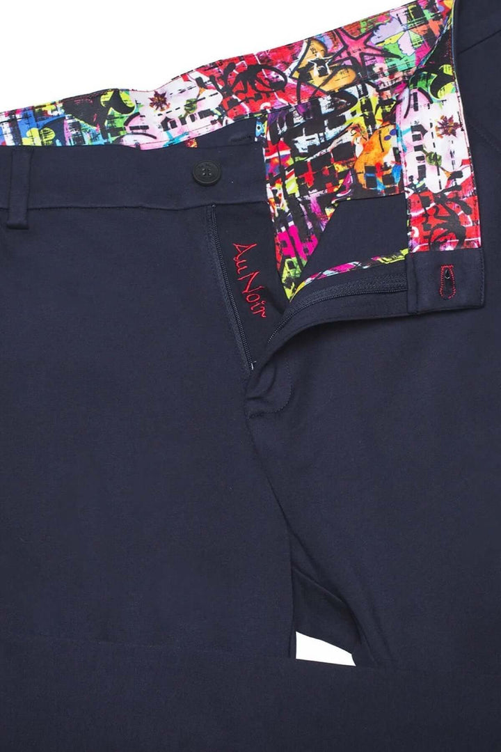Détails du pantalon de style Beretta avec tissu extensible et motifs colorés à l&
