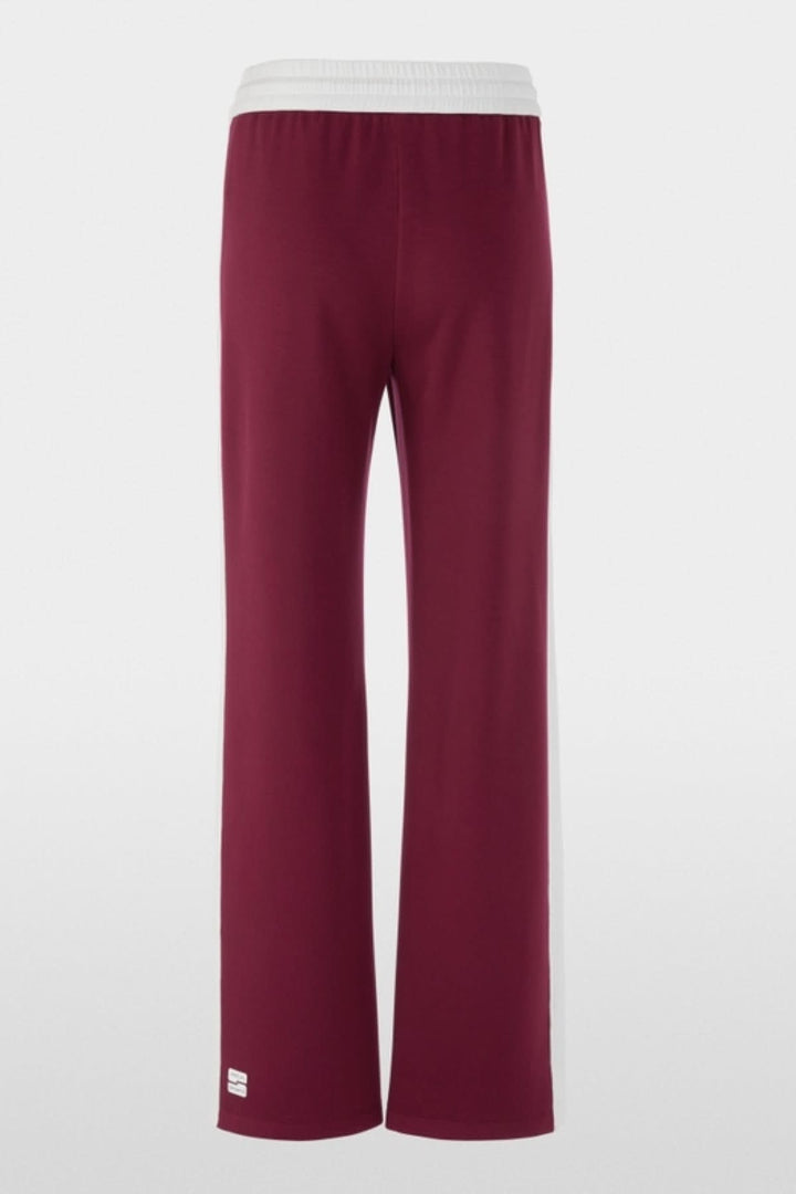 Pantalon à enfiler Washington bordeaux avec taille élastique et rayures contrastées latérales, confort et style décontracté.