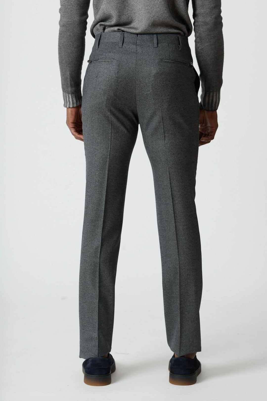 Pantalon habillé en laine à petits carreaux, élégant et confortable, idéal pour le bureau et les occasions chics décontractées.