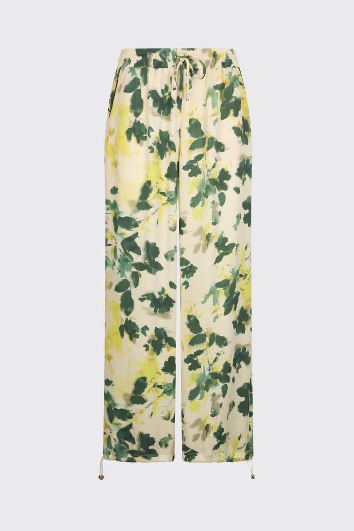 Pantalon large imprimé floral avec taille élastique et cordon, offrant confort et style décontracté élégant, vue de face.