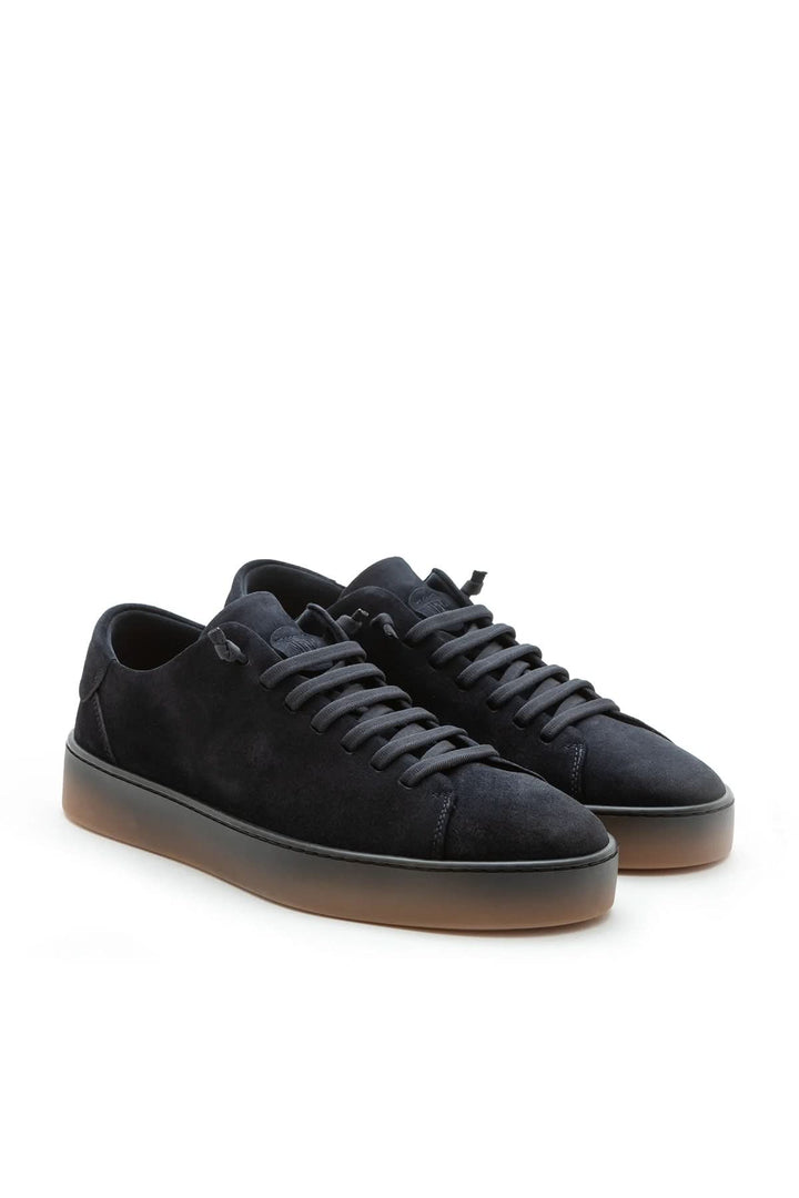 Sneaker homme cuir veau finition travaillée, élégance et confort, semelle haut de gamme, fabrication artisanale italienne, lacets élastiques.