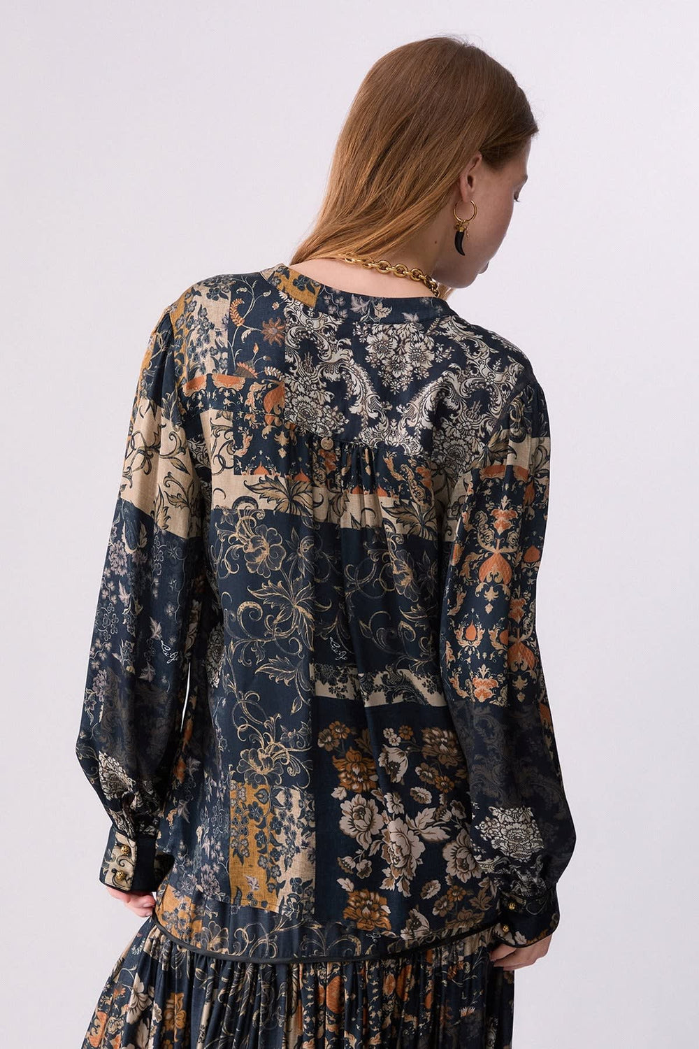 Women's printed blouse with tie details by liujo