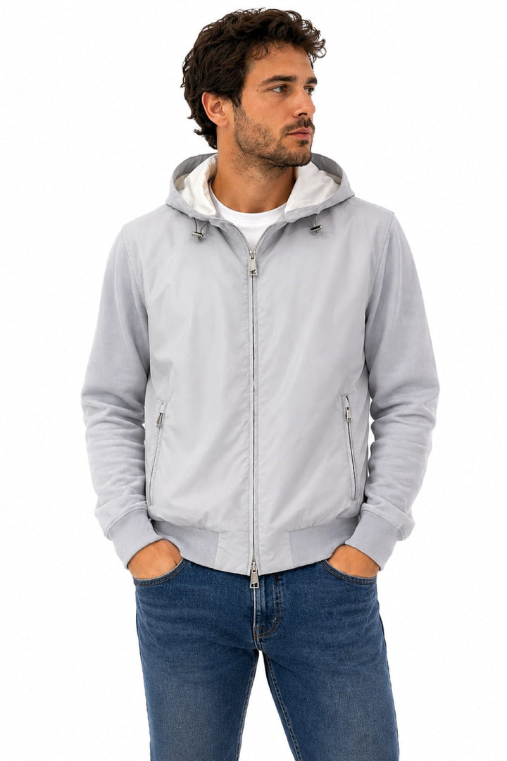 Vue de face blouson à capuchon Paul and Shark pour homme bleu foncé avec logo brodé - Valérie Simon