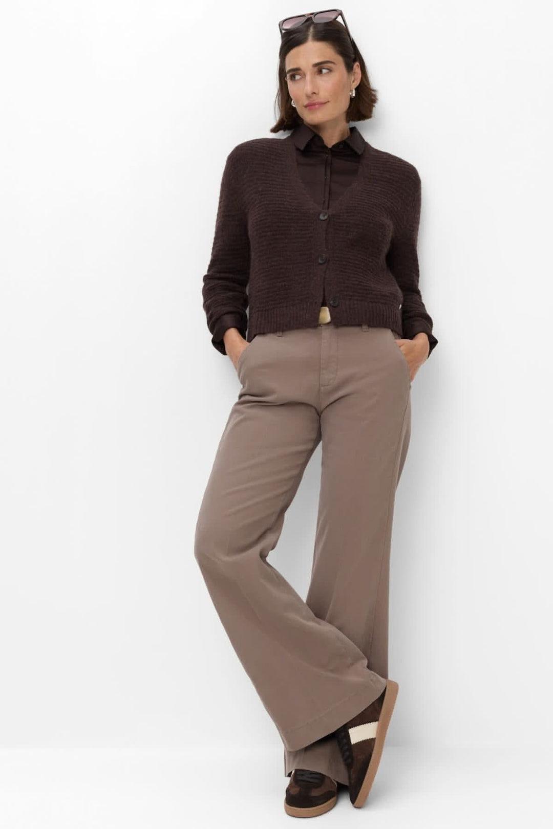Front view of the Women&