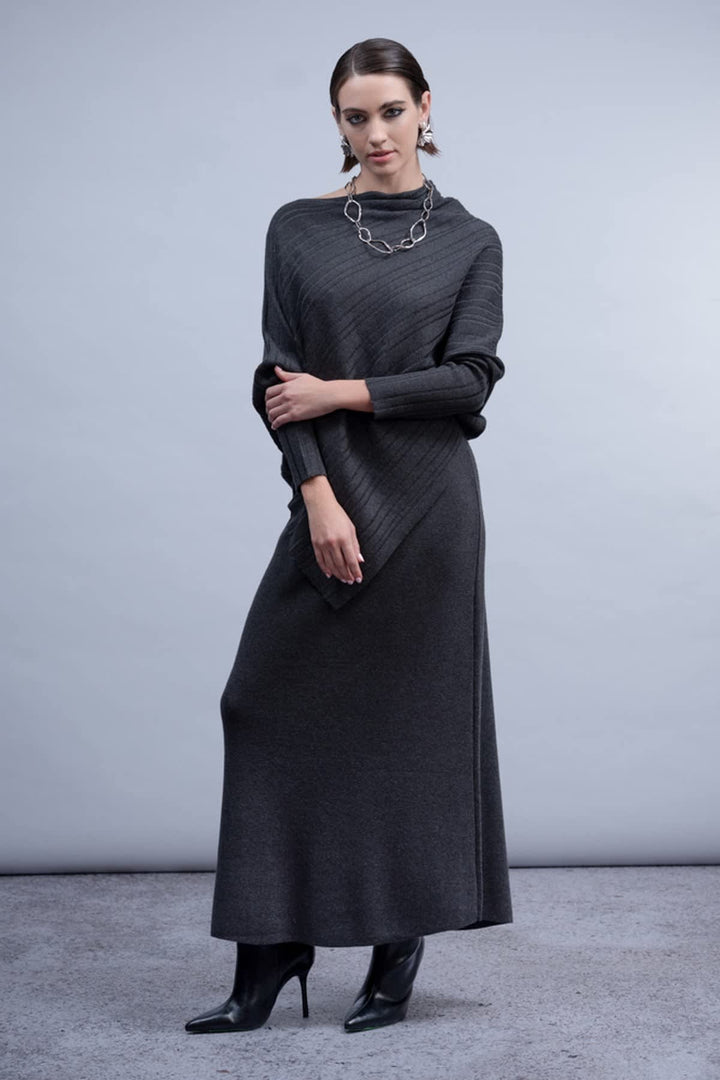 Side view of the Haako asymmetrical women&