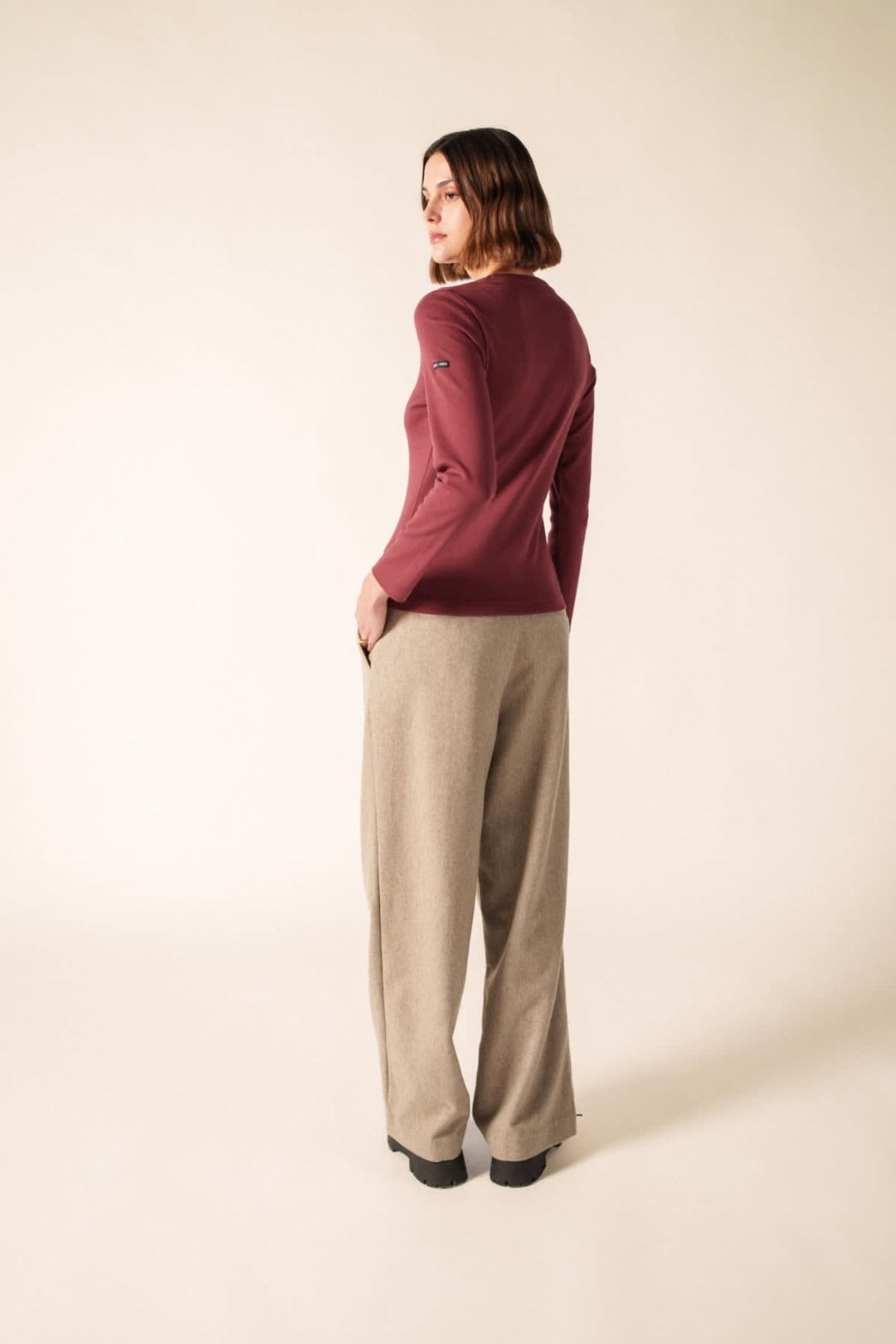 Side view of the CELINA U Saint James women&