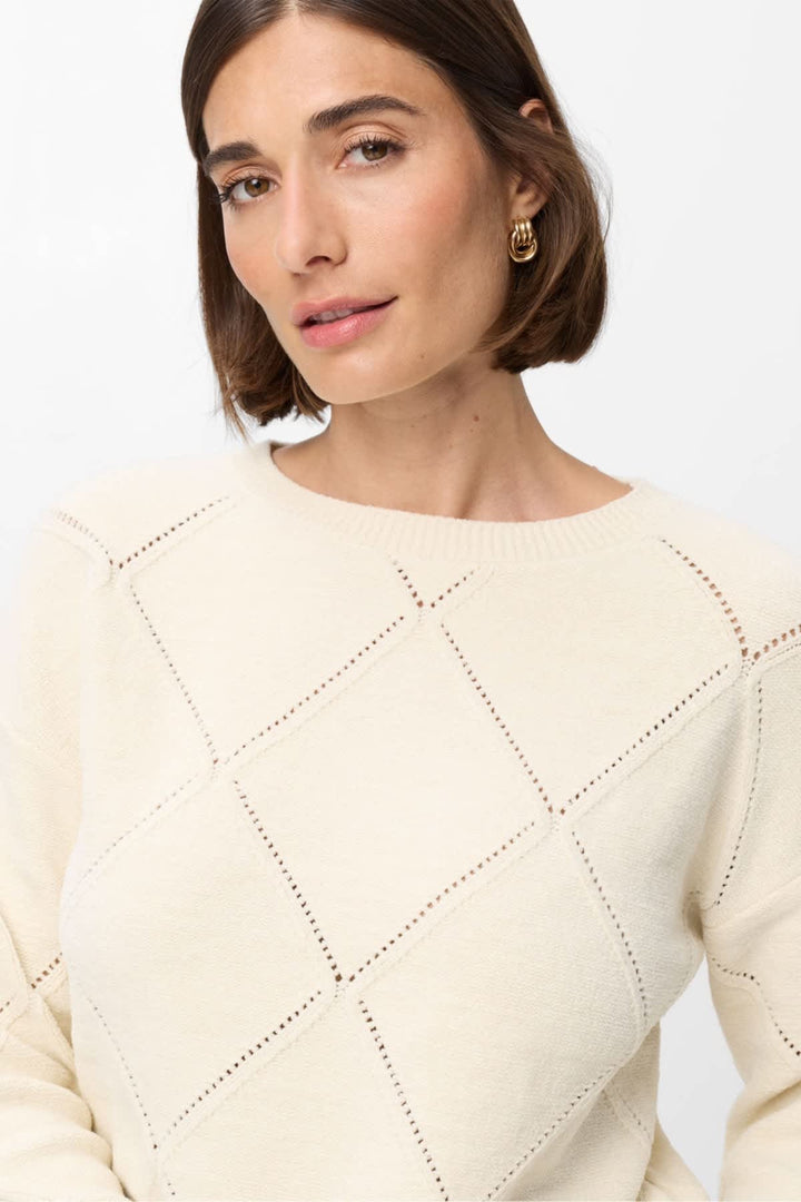 Front view of the women&