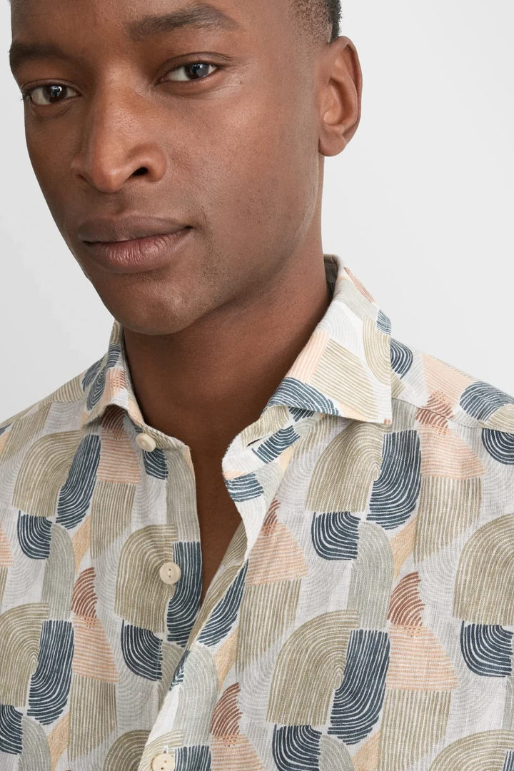 Front view of Eton men&