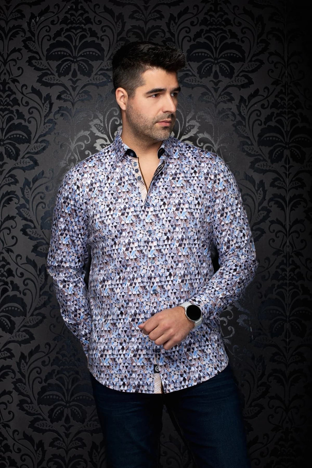 Au noir men's geometric print sport shirt, front view