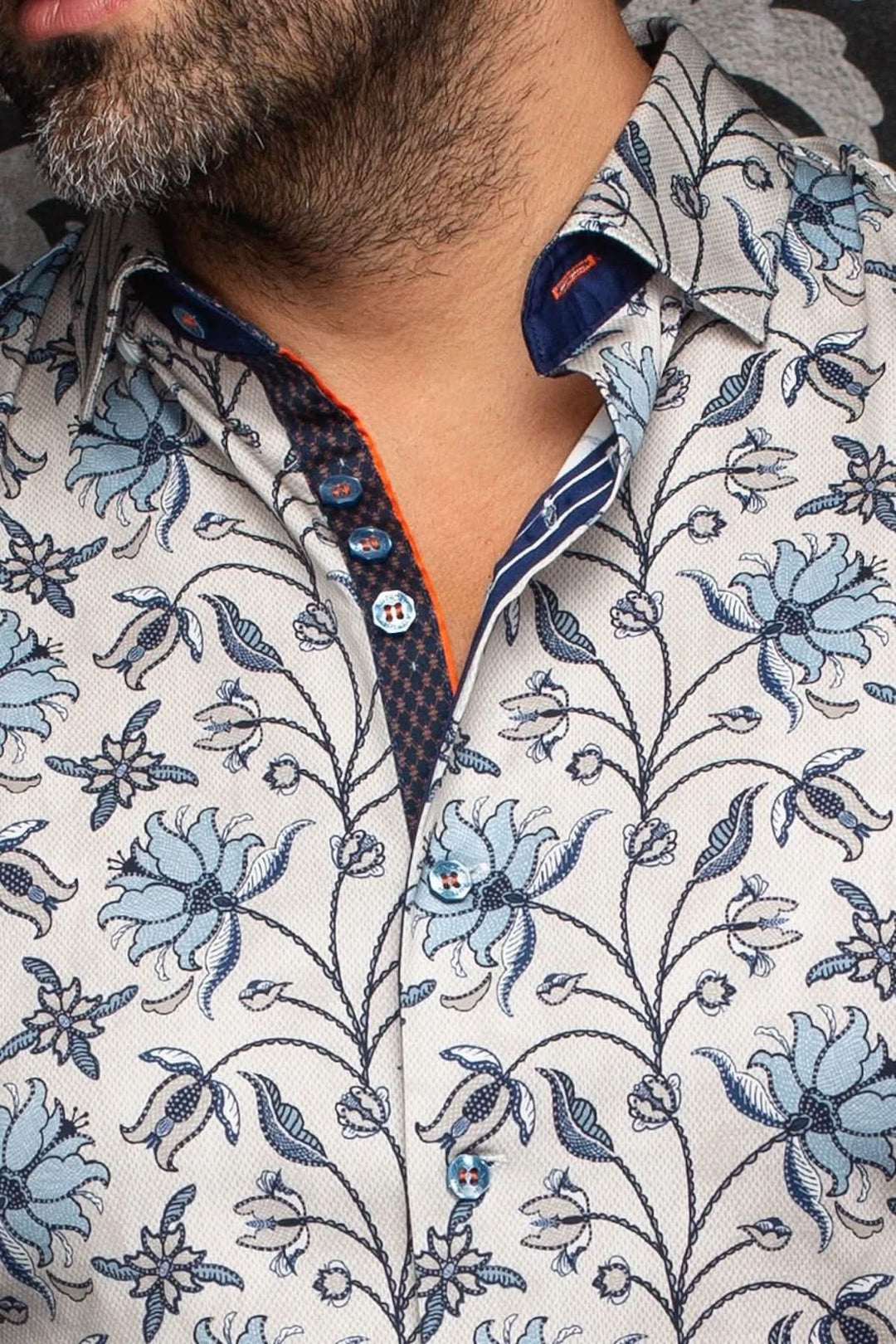 Chemise à imprimé floral contemporain