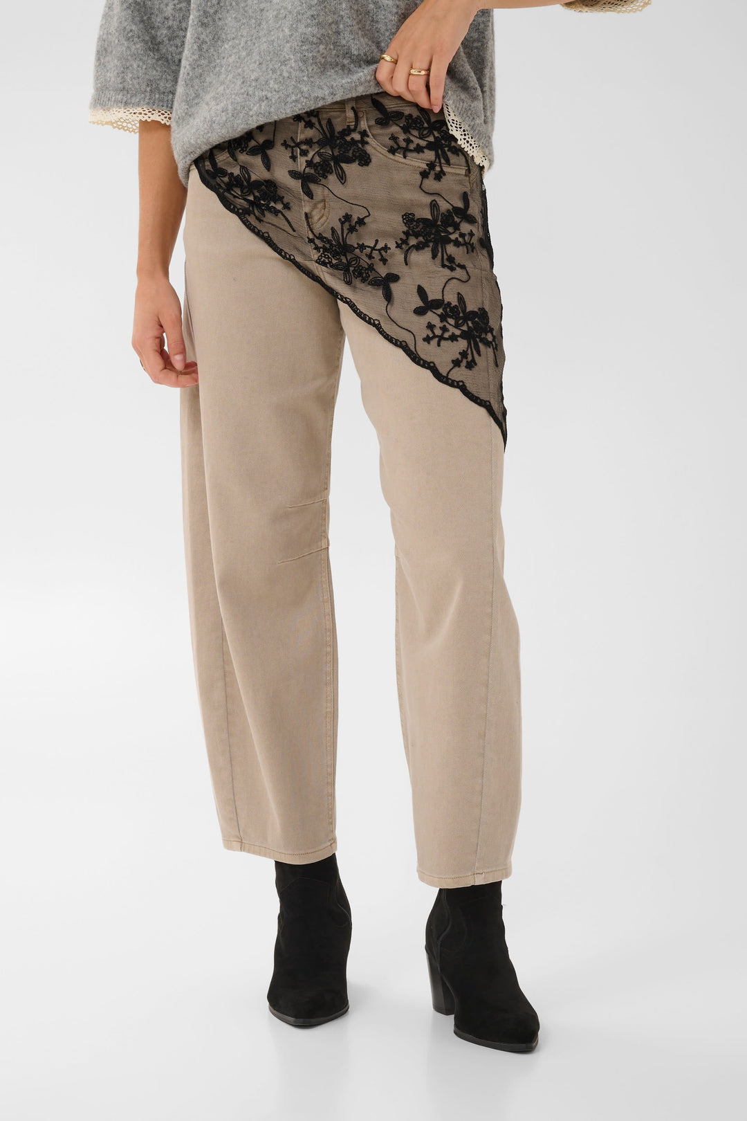 Lacie embroidered tulle scarf for women Cream