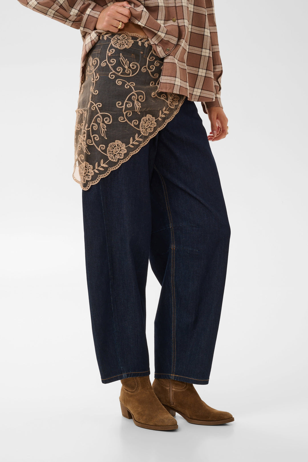 Lacie embroidered tulle scarf for women Cream