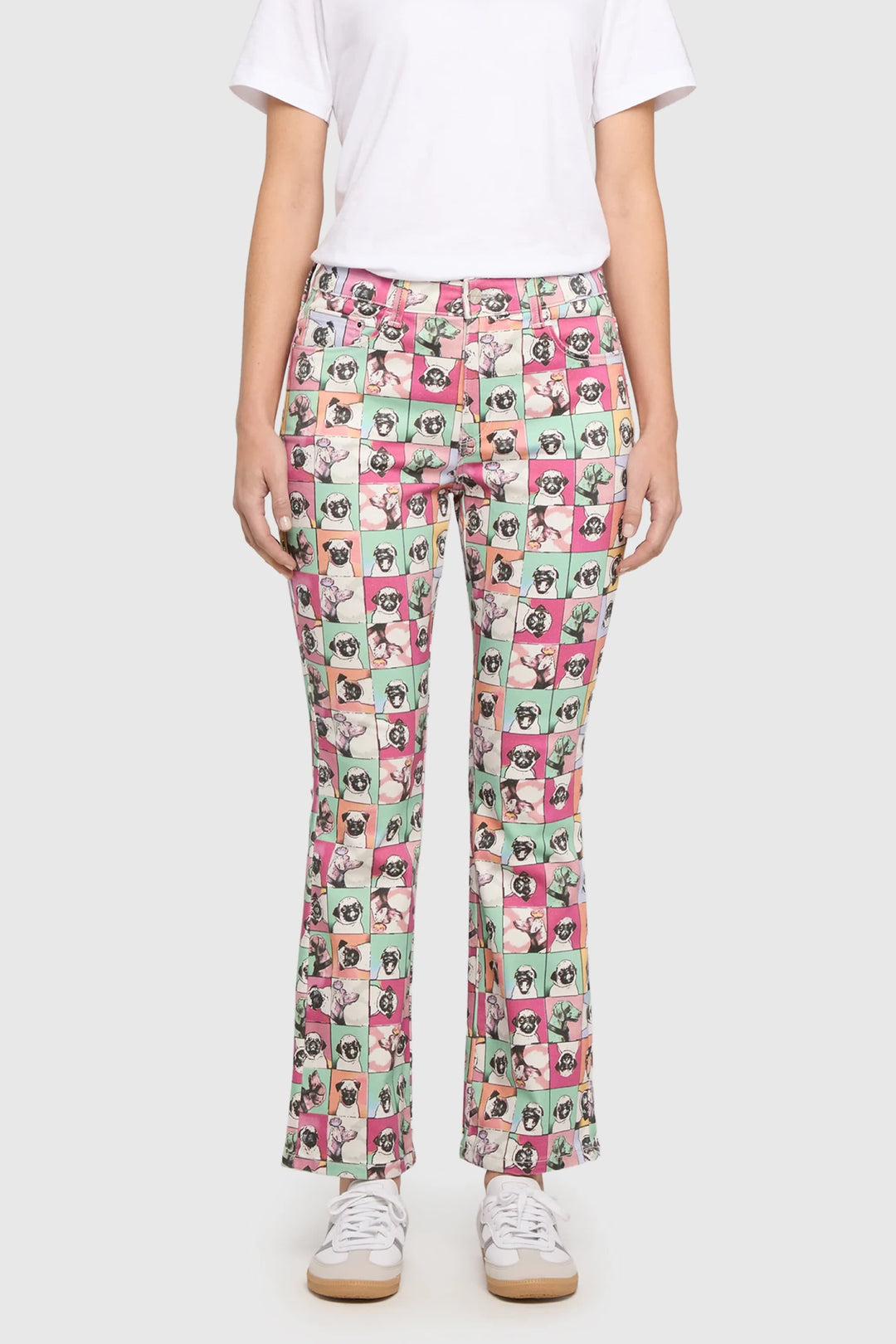 Vue latérale jean imprimé Mac Jeans pour femme motif floral multicolore - Valérie Simon