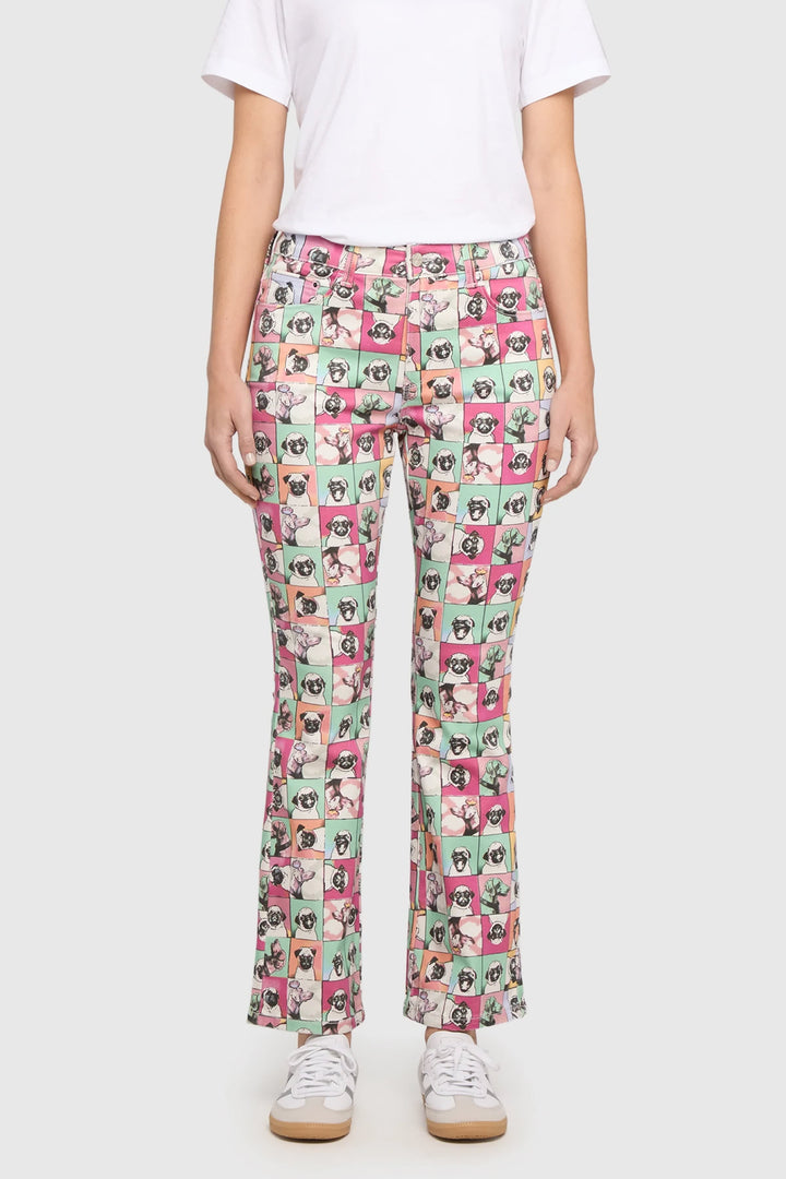 Vue latérale jean imprimé Mac Jeans pour femme motif floral multicolore - Valérie Simon