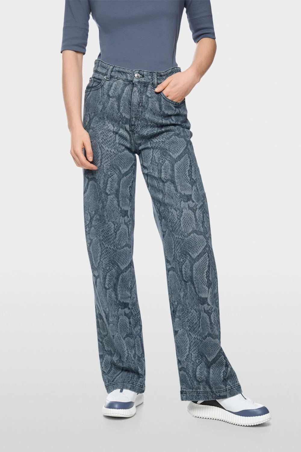 Rear view of Marc Cain black women's jeans with exposed stitching - Valérie Simon