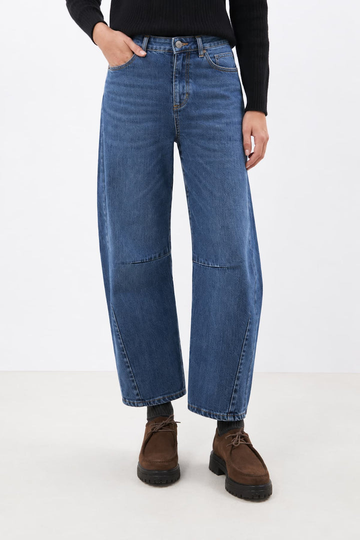 Blue barrel jeans with a high Size front view for women Humility