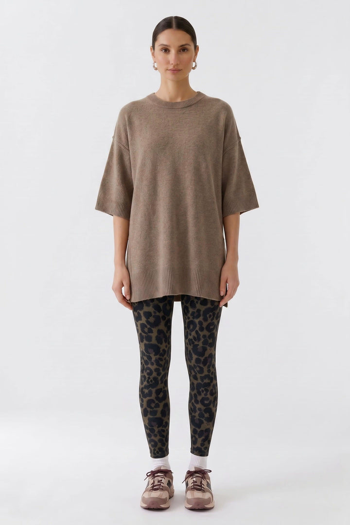 Vue de face legging femme léopard Oui beige avec motifs distinctifs - Valérie Simon