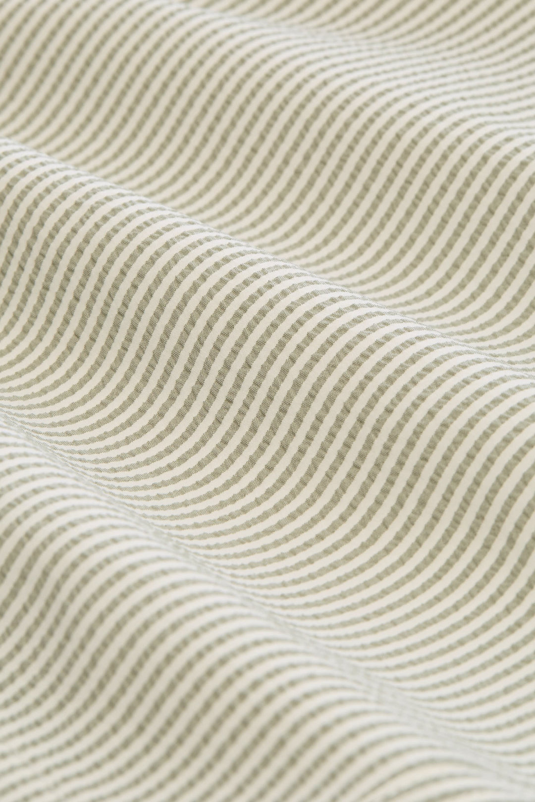 Vue de face maillot de bain rayé Tom Tailor pour homme rouge et bleu avec taille élastique - Valérie Simon