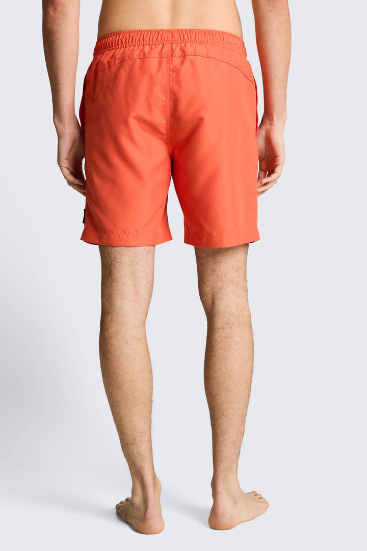 Vue de face maillot de bain Tom Tailor pour homme rouge avec taille élastique et cordon - Valérie Simon