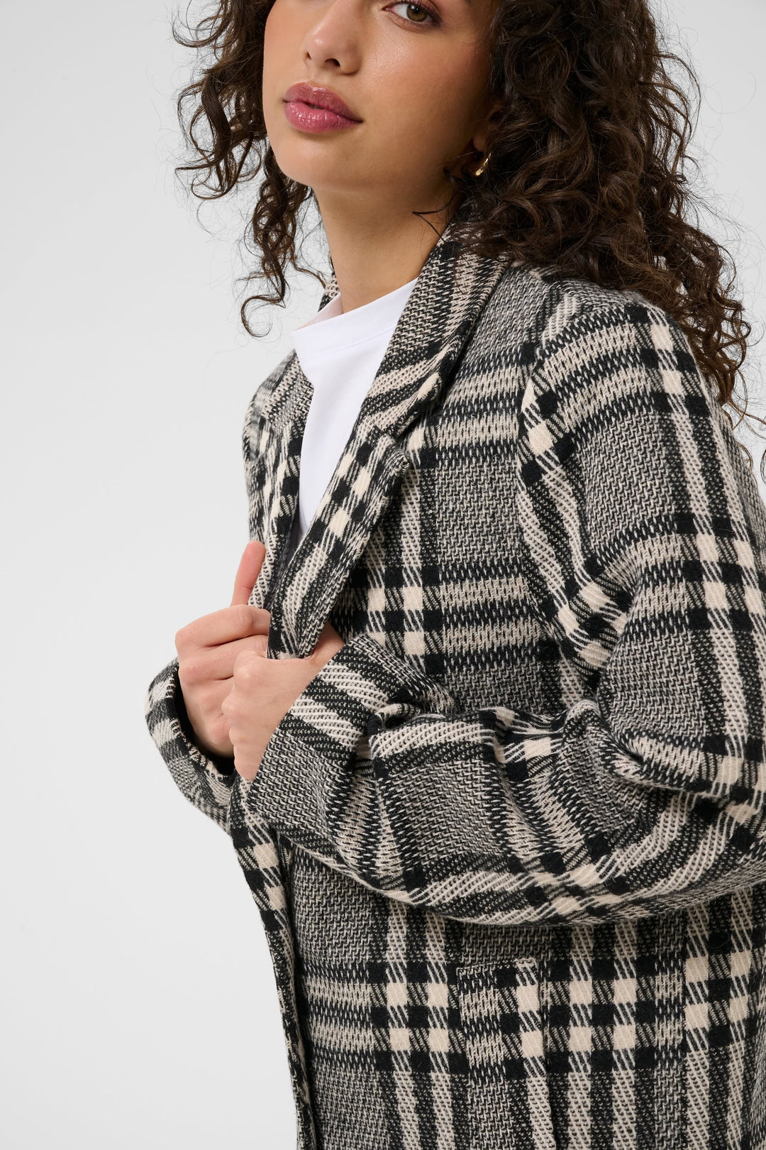 Side view of the Kaffe women&