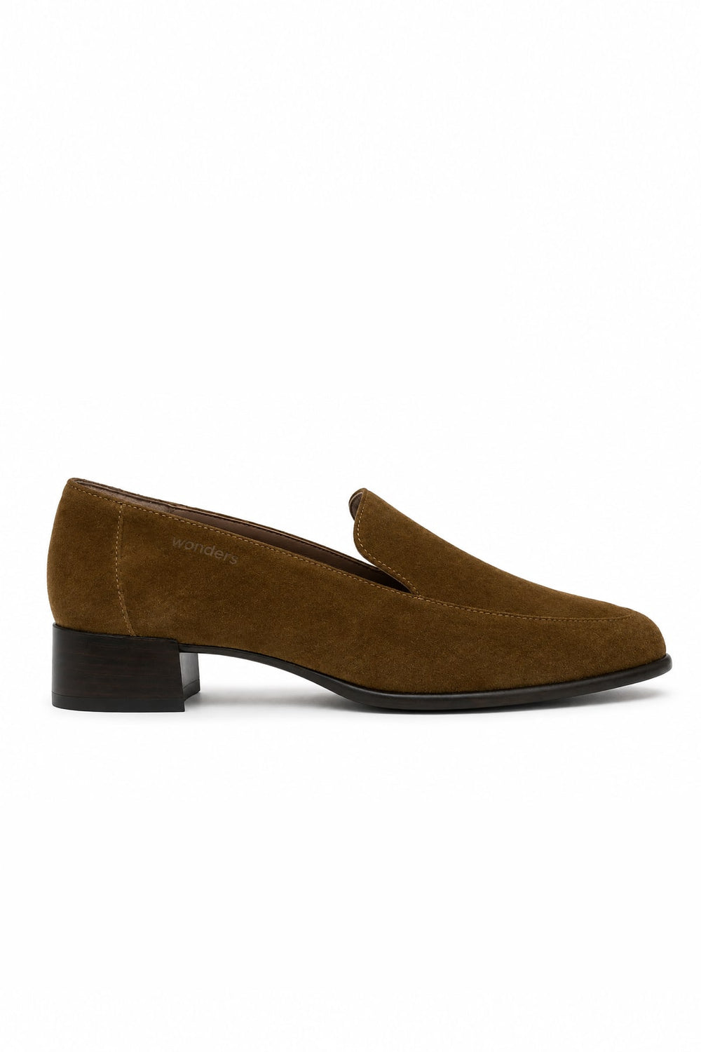 Women's Wonder suede loafers with a low heel