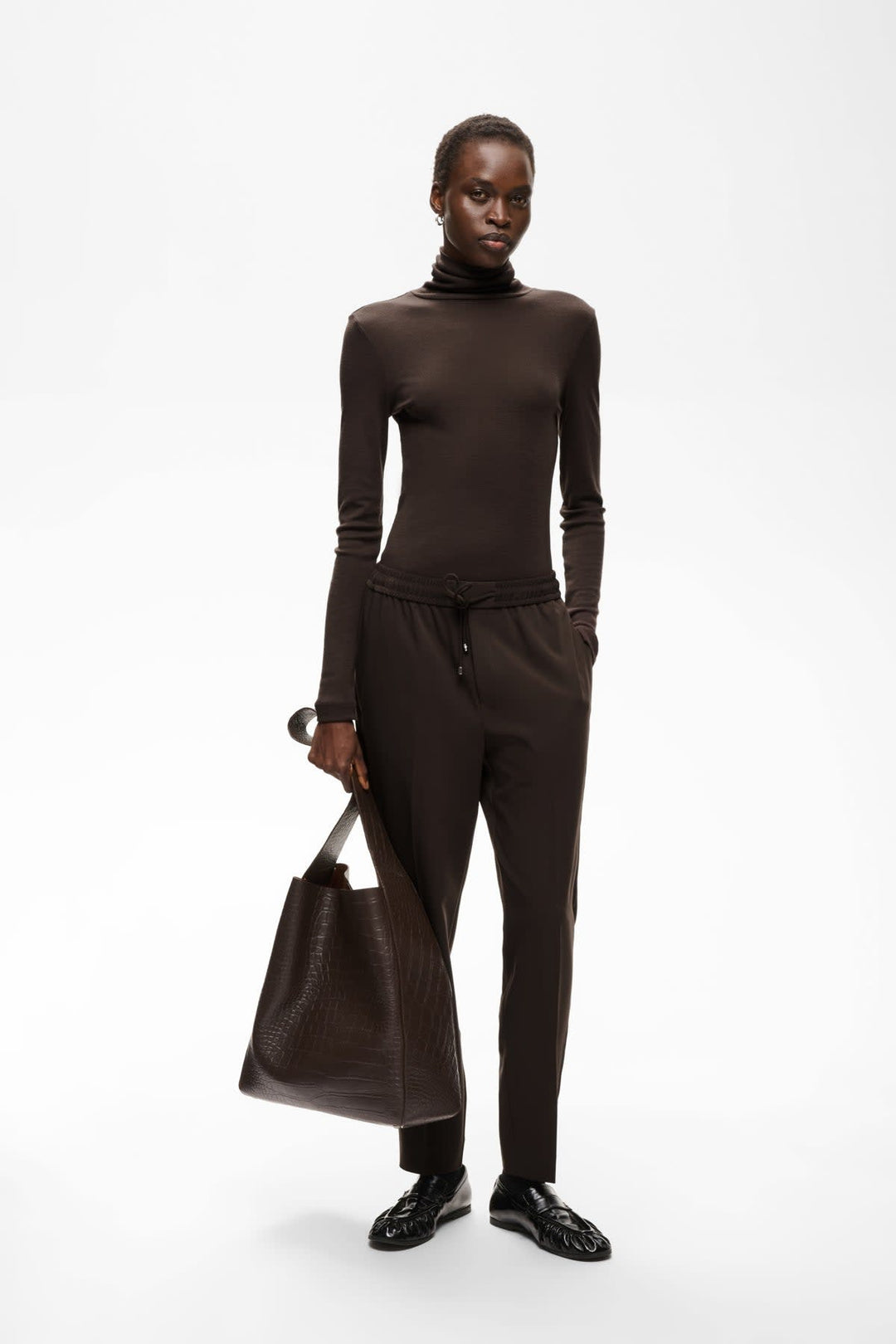 Vue de face pantalon habillé Inwear gris avec plis marqués pour femme - Valérie Simon