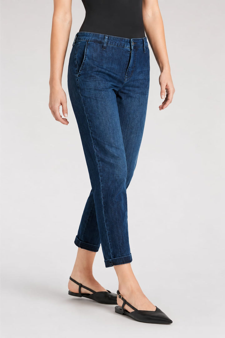 Vue de côté chino extensible Mac Jeans pour femme en denim noir avec poches - Valérie Simon