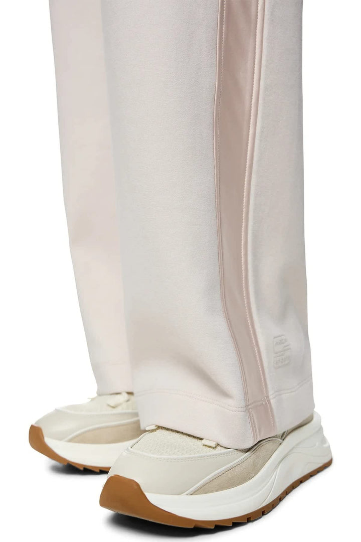 Front view of Marc Cain women&