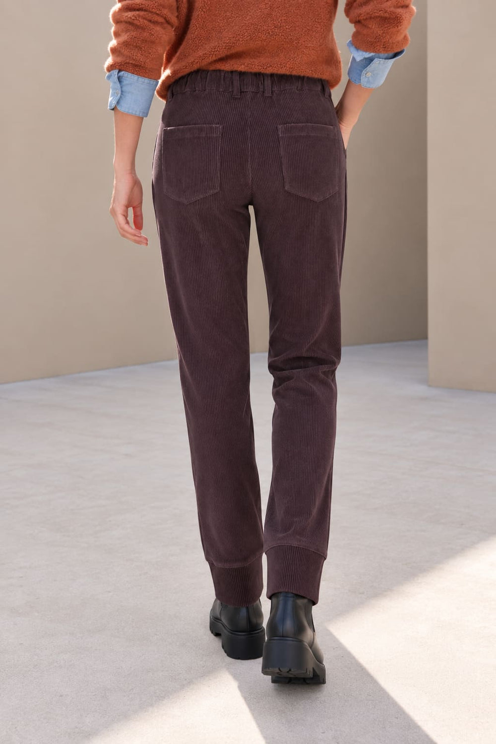 Women's adjustable Size corduroy pants by Kennys