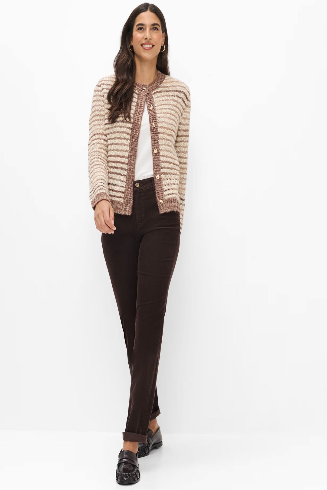 Pantalon Mary en velours côtelé à coupe droite vue de face pour femme Brax