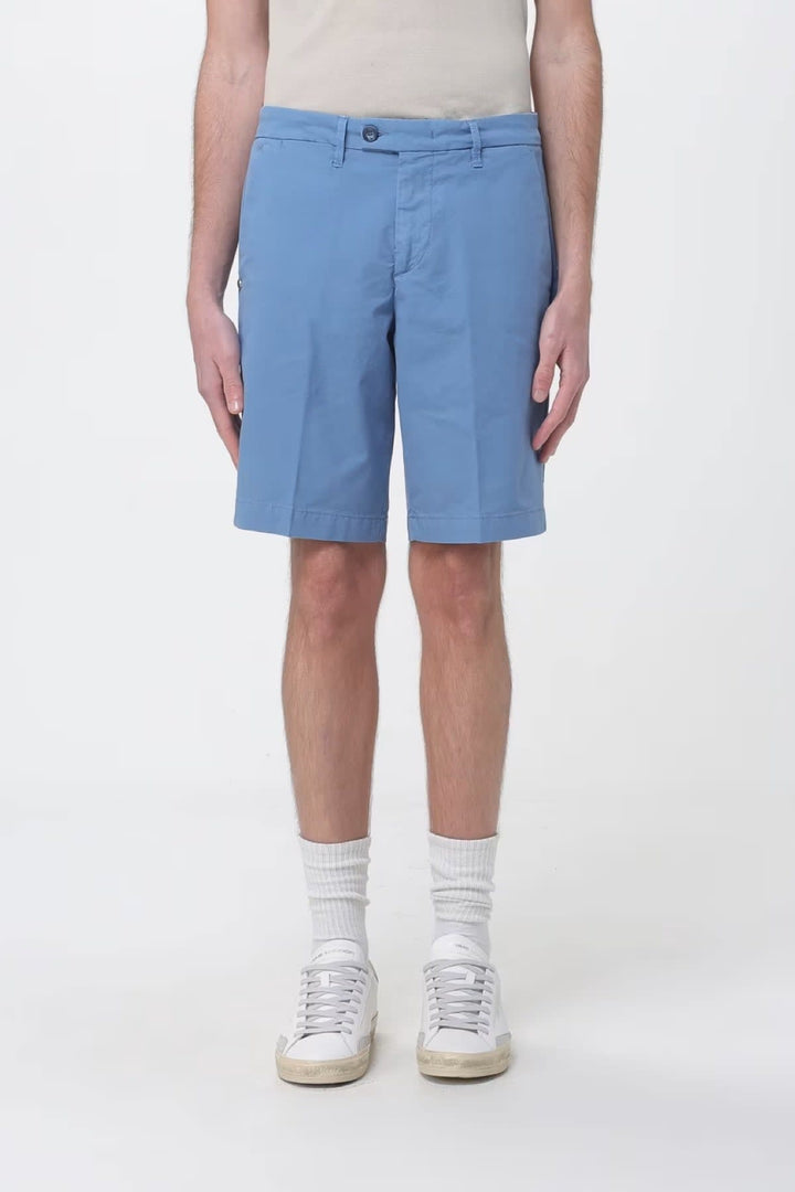Side view of the REHASH Essential Beige Men&