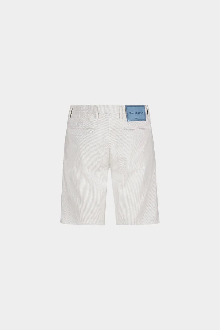 Vue de côté short Elia rayé texture Tramarossa pour homme gris - Valérie Simon