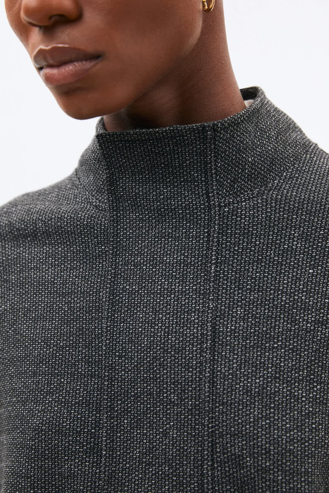 KANSHIN loose high-neck sweatshirt for women Humility