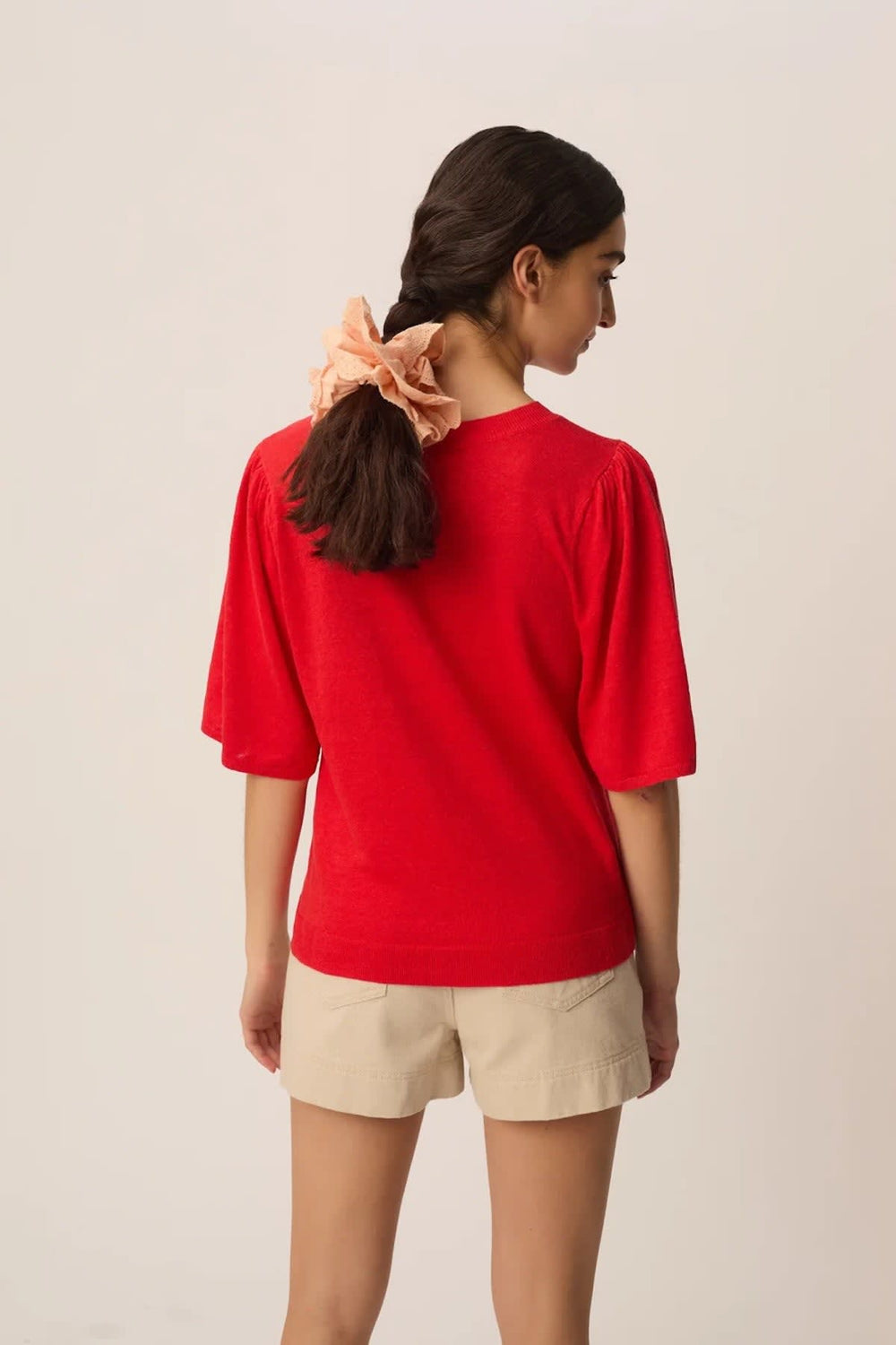 Vue de face T-shirt tricot écru avec boutons Des Petits Hauts pour femme - Valérie Simon