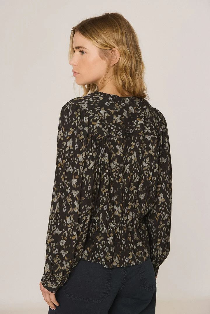 Floral V-neck blouse 