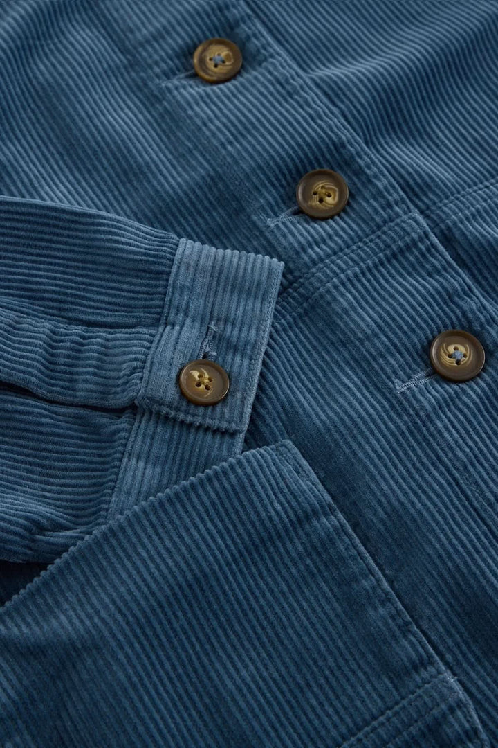 Veste en velours côtelé boutonnée vue de face pour femme White Stuff