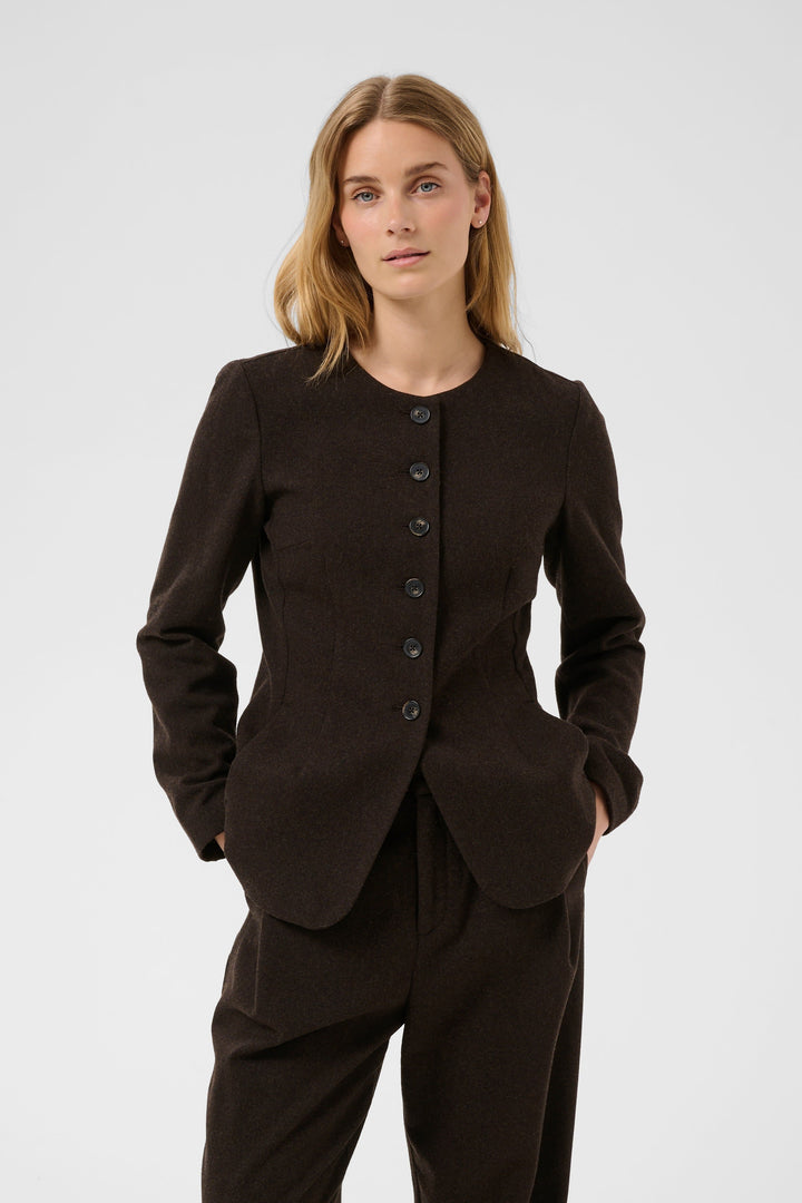 Celinn fitted round-neck blazer for women Part Two