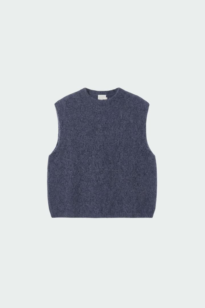 Knitted sleeveless jacket 