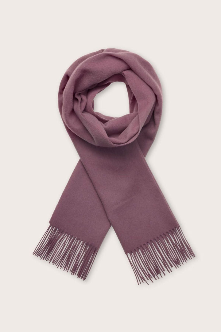 Écharpe en laine Foulard Anna, couleur mauve, avec longs effilochages aux extrémités, douce et élégante.